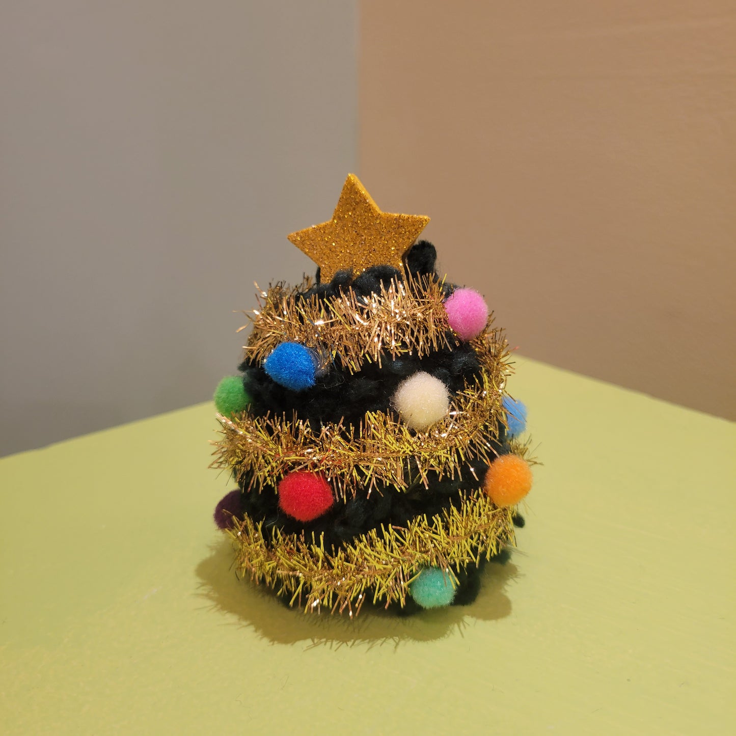 Karyn Lao: Christmas pOm Trees