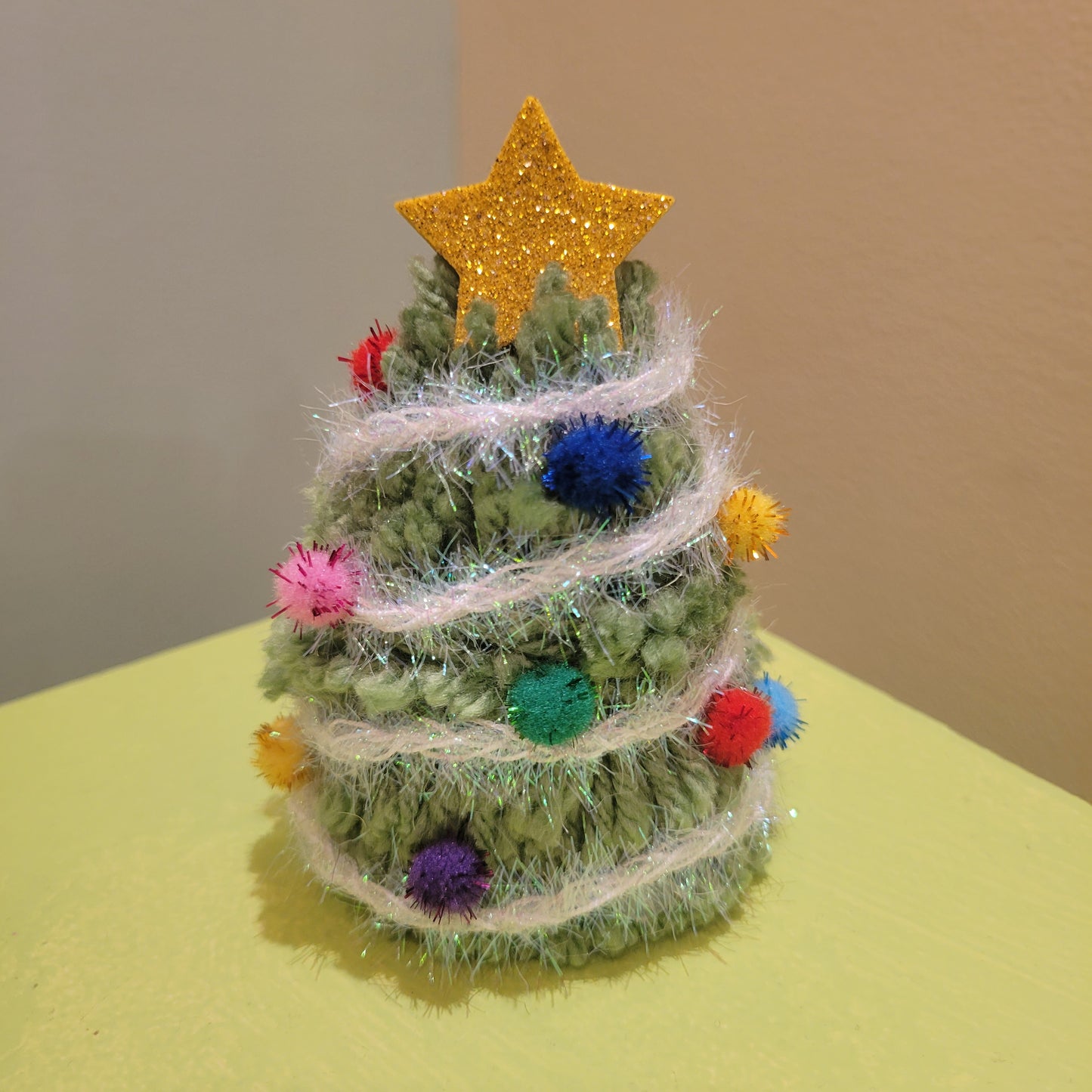 Karyn Lao: Christmas pOm Trees