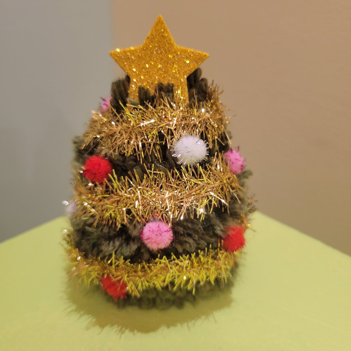 Karyn Lao: Christmas pOm Trees