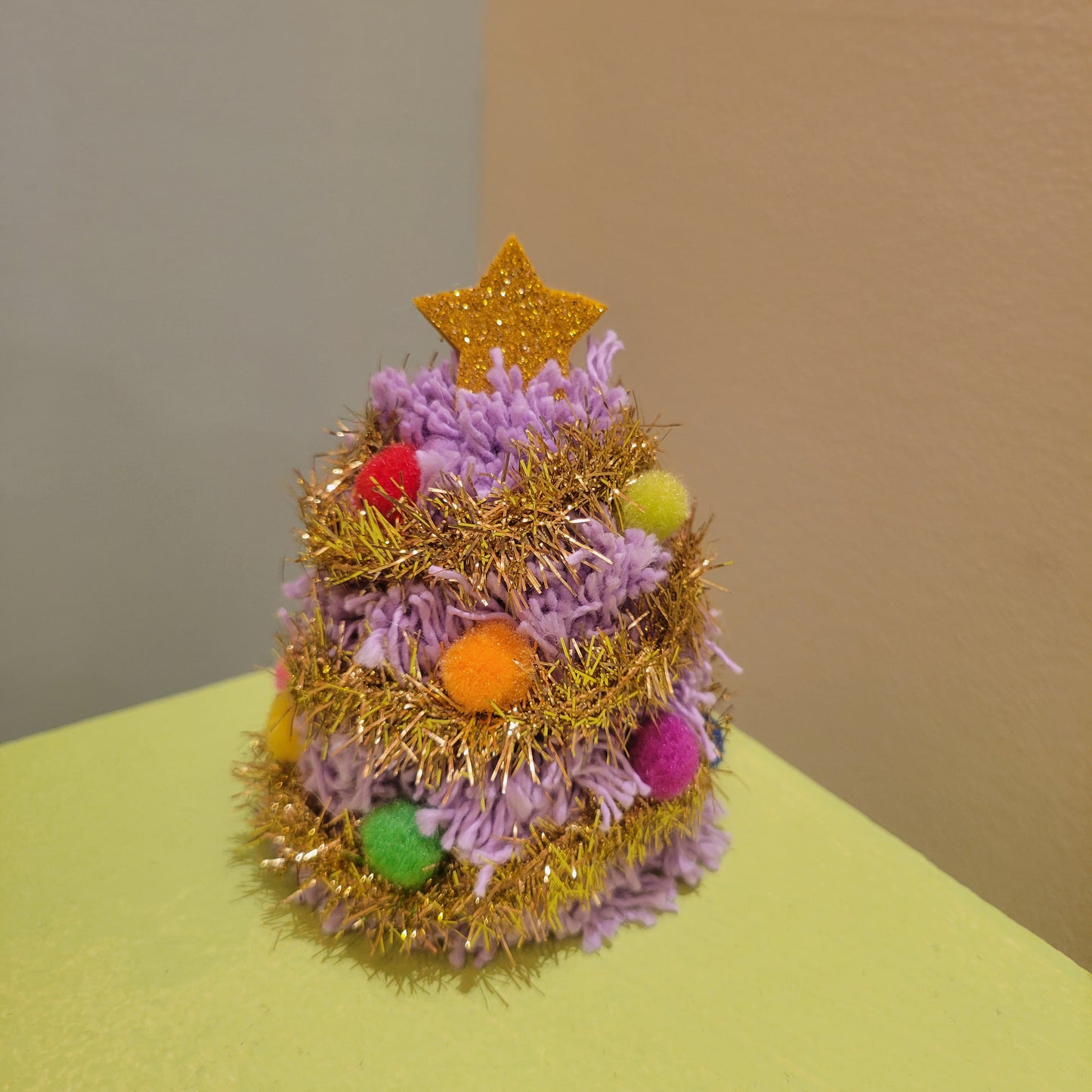 Karyn Lao: Christmas pOm Trees