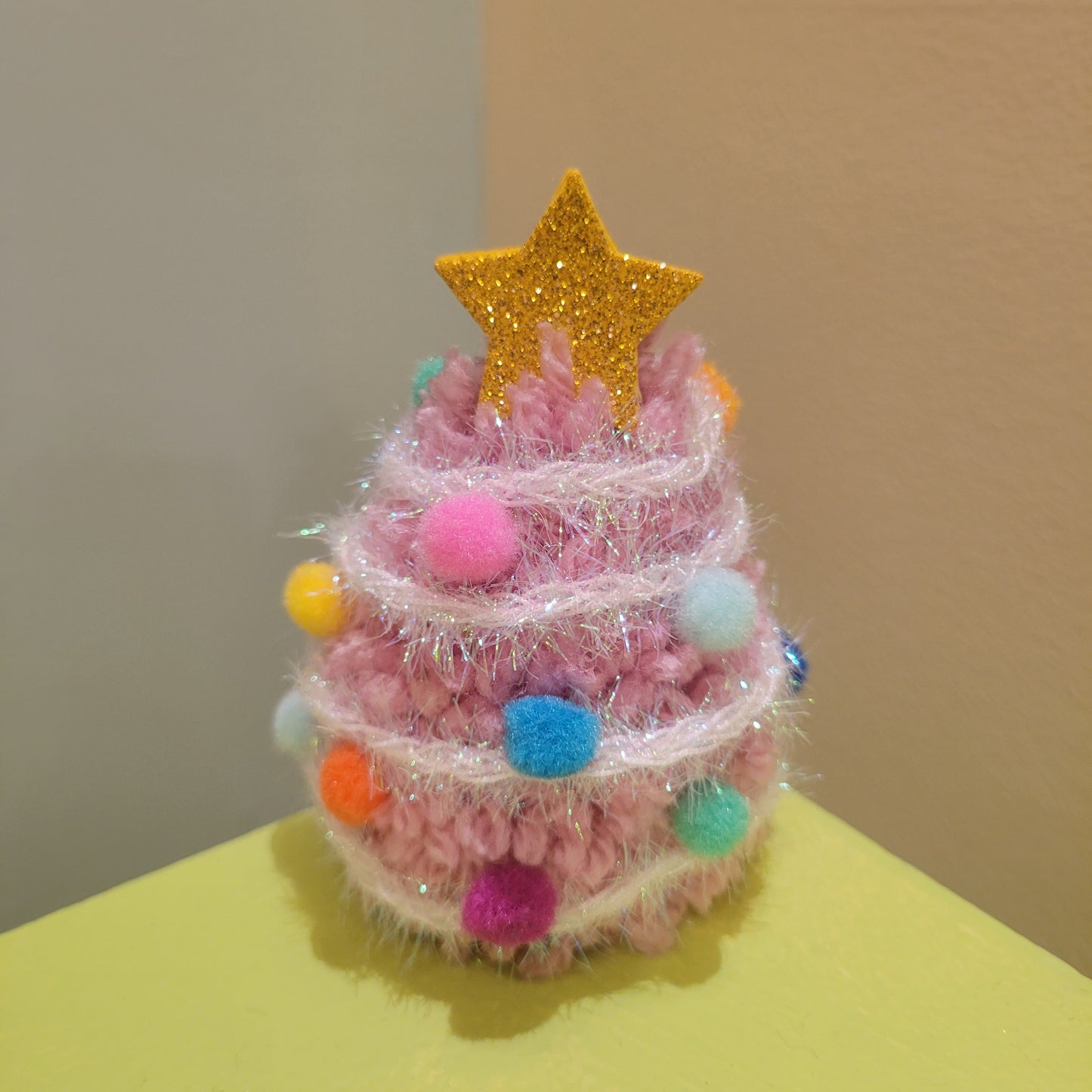 Karyn Lao: Christmas pOm Trees