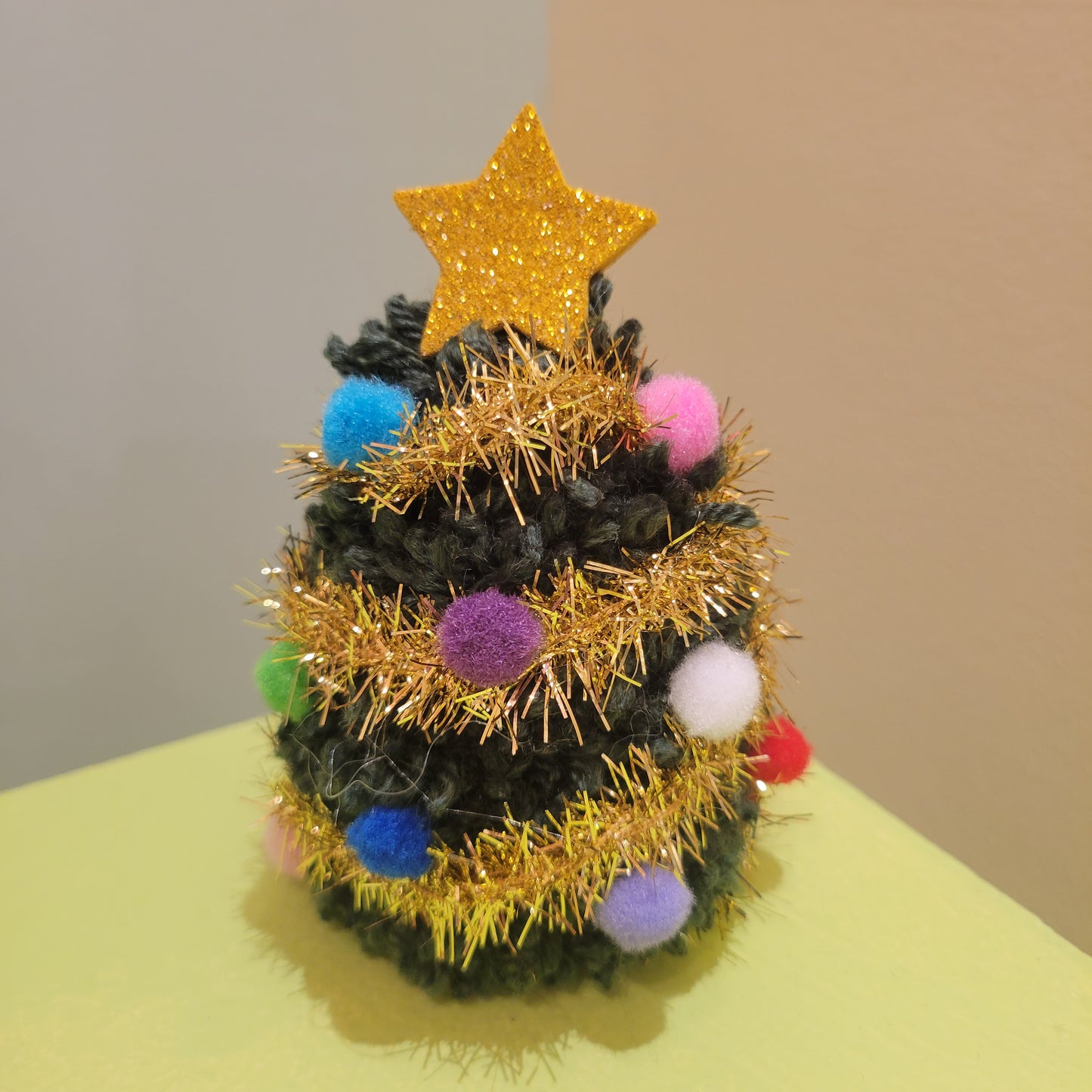 Karyn Lao: Christmas pOm Trees